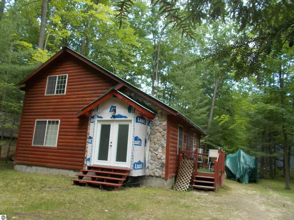 4834 Bullard Ave, Hale, MI 48739