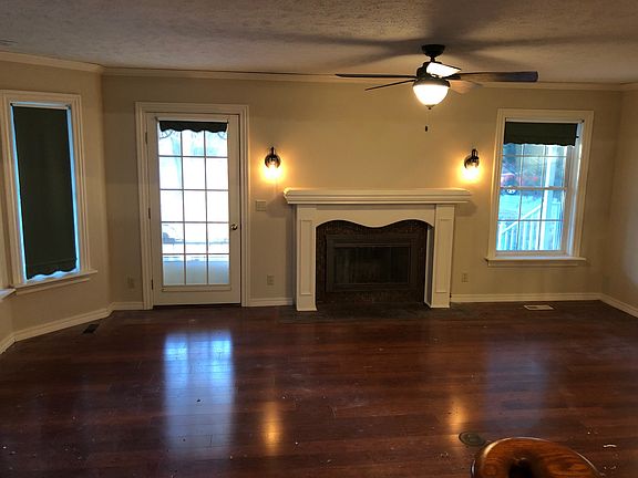 4th image of 904 Club View Dr