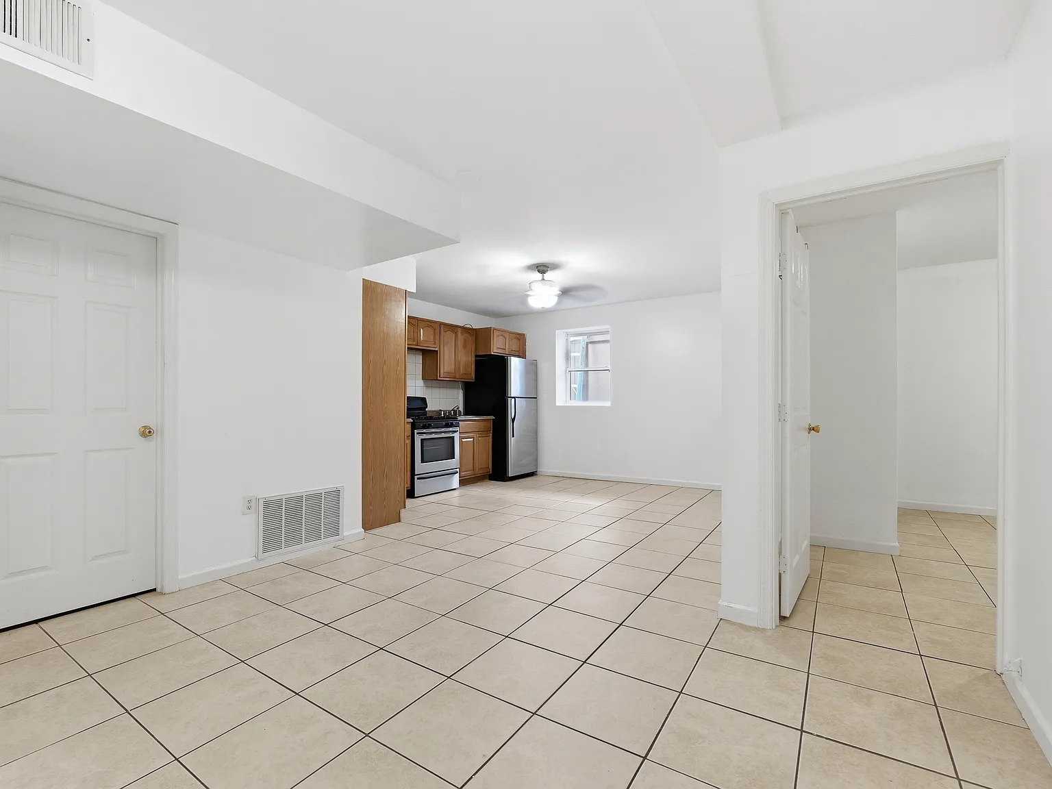 2 bed, $2,050 — Photo 3