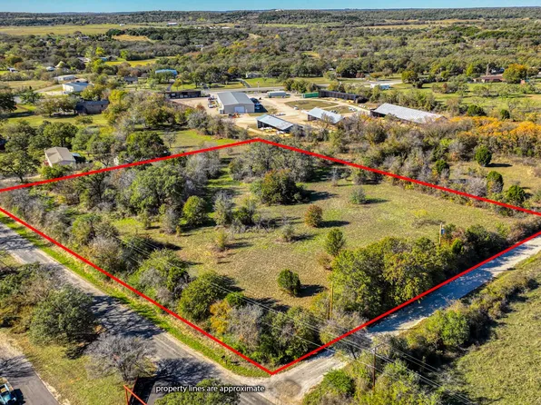 295 Shattles Rd, Mineral Wells, TX 76067