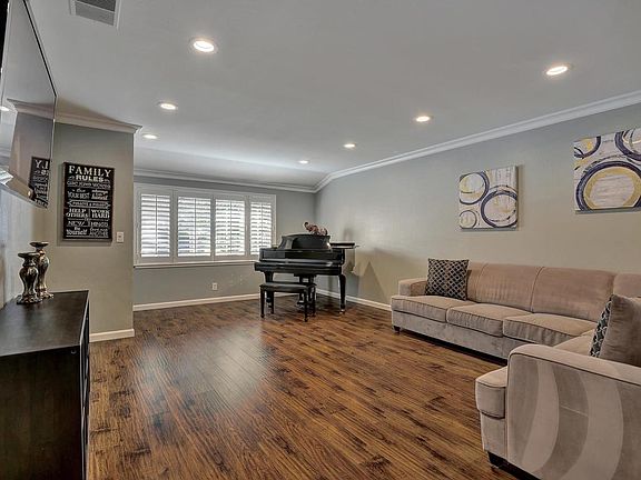 4th image of 5706 Seifert Ave