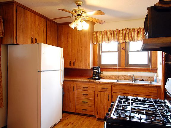 4th image of 3856 Girard Ave N