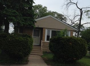 83 E 151st St, Harvey, IL 60426