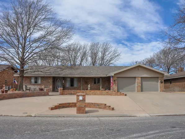 704 W 20th St, Muleshoe, TX 79347