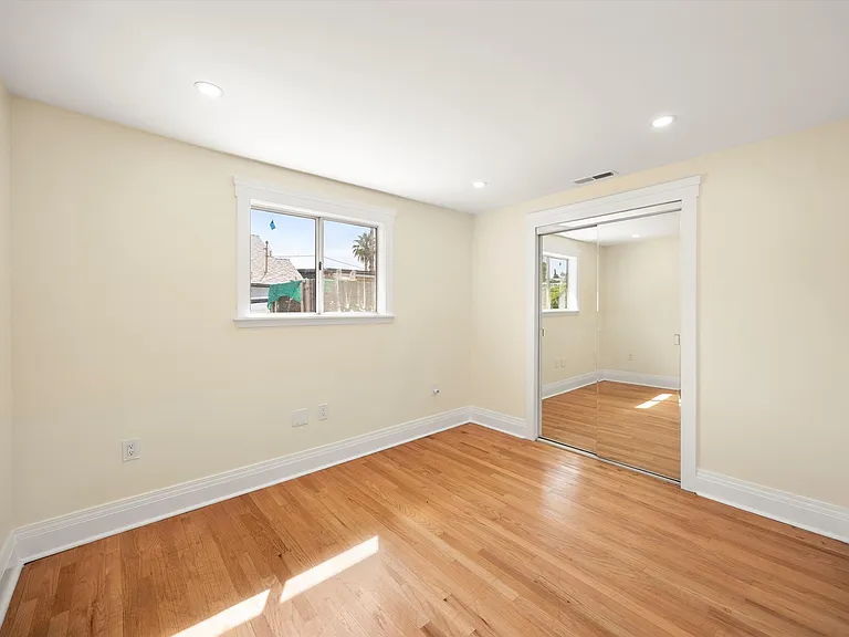 6190 Mesa Ave — Photo 12
