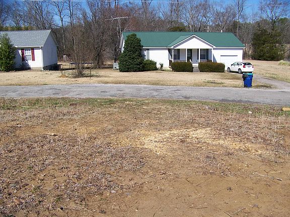 4th image of 124 Pauline Dr #5
