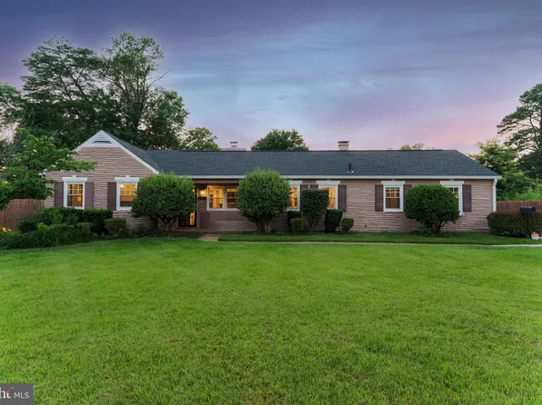 3440 Washington Dr, Falls Church, VA 22041