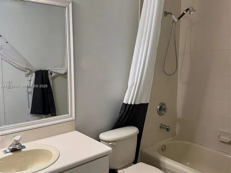 17660 NW 73rd Ave #206-3 — Photo 6
