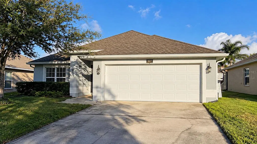 4 bed, 2.0 bath, 1840 sqft, $2,550 — Photo 1