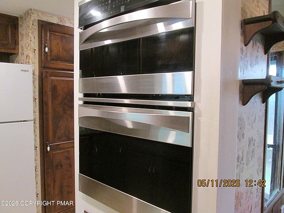 5th image of 106 Shady Oaks Ln