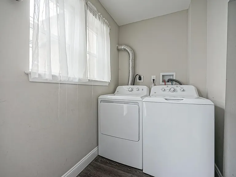 1502 S Bailey St — Photo 12