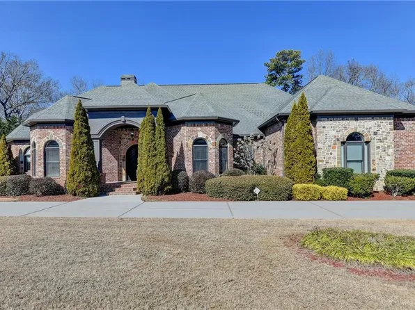 5547 Nelson Pointe Dr, Stone Mountain, GA 30087
