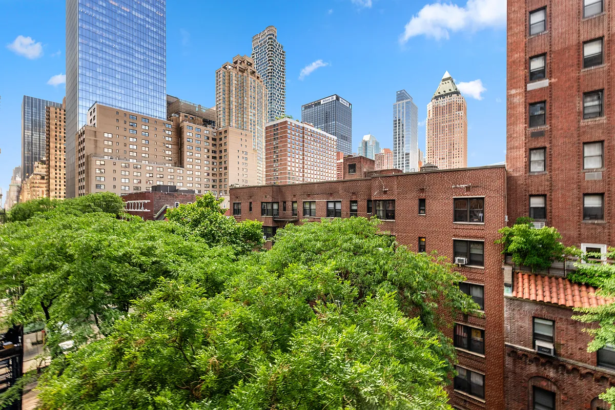 345 West 55th St Unit 6B  