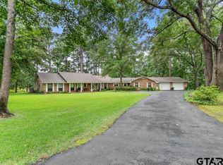 4930 W Twin Lakes Dr, Tyler, TX 75704