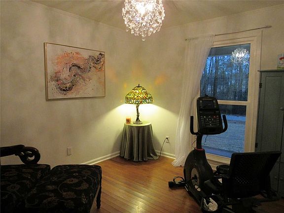 5th image of 110 Lilly Valley Rd