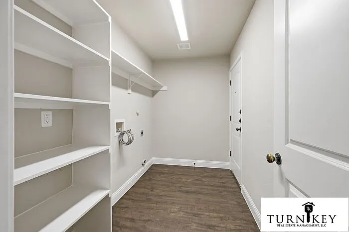 1325 White Sand Dr — Photo 8