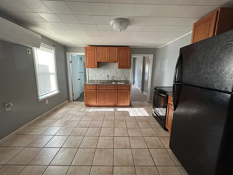 93 Whipple St #1 — Photo 4