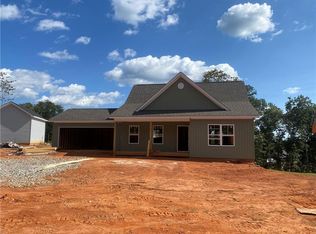65 Grand Oaks Ln, Dahlonega, GA 30533