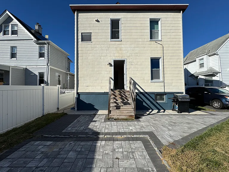16 Walnut Ter #1A — Photo 7