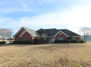 1179 Prairie Waters Dr, Columbus, MS 39701