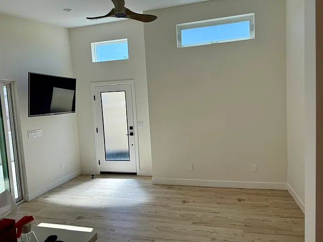 4867 Longford St — Photo 14