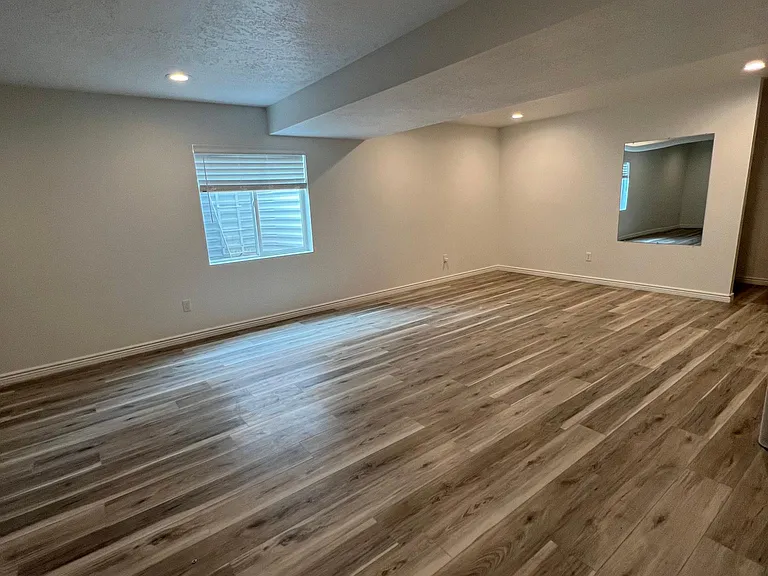 2025 W 900 N — Photo 34