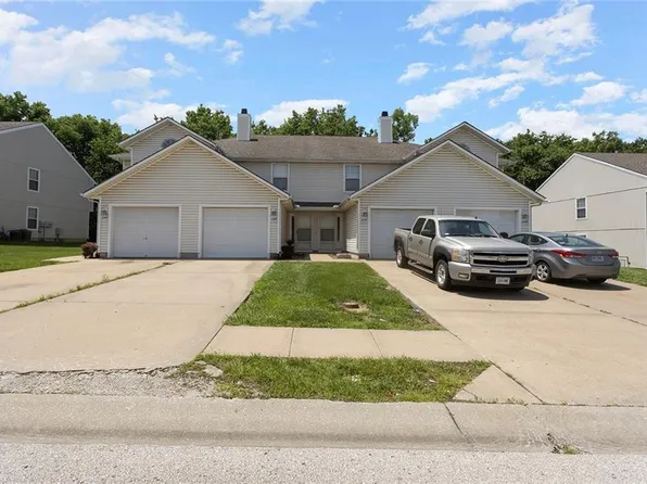 104 NE Dogwood St, Oak Grove, MO 64075