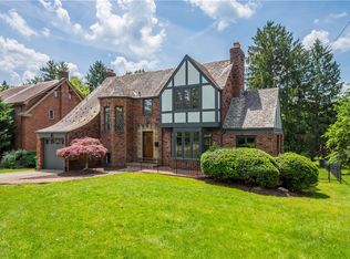8 Glenvue Dr, Pittsburgh, PA 15237