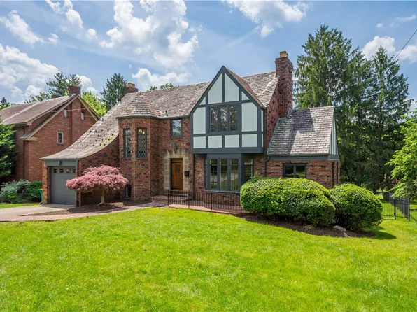 8 Glenvue Dr, Pittsburgh, PA 15237