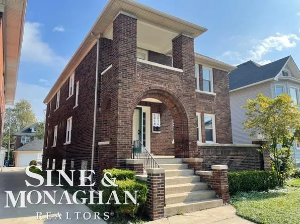 1016 Lakepointe St, Grosse Pointe Park, MI 48230