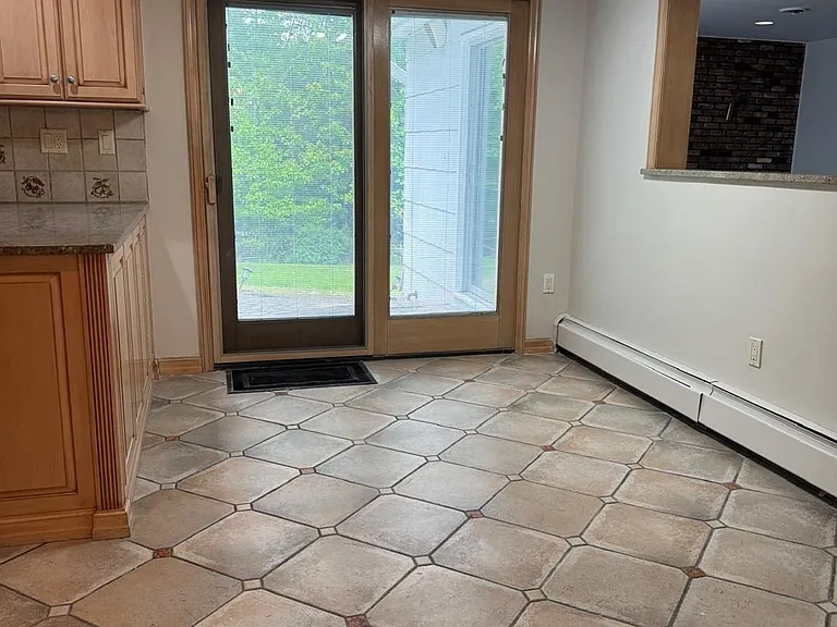 24 Beaumont Dr — Photo 9