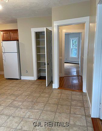 5th image of 87 Pond St