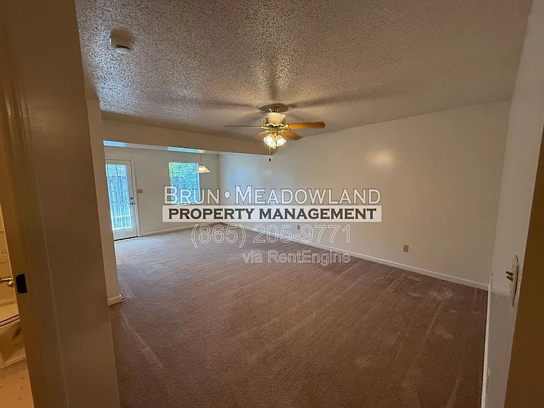 6523 Doe Creek Way — Photo 9