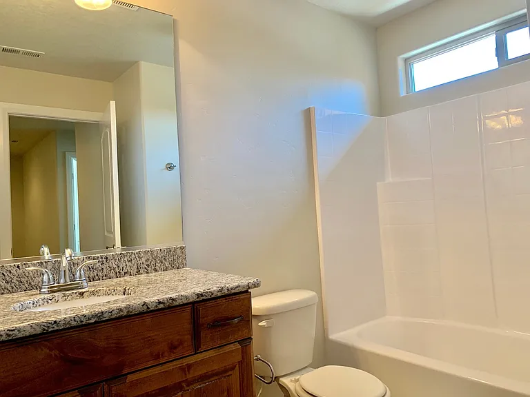 2525 Bella Vista Dr — Photo 16