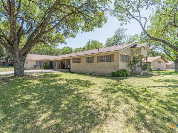 324 Craddock Ave, San Marcos, TX 78666
