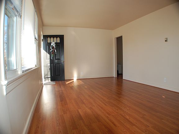 2nd image of 5401 Bloomingdale Ave