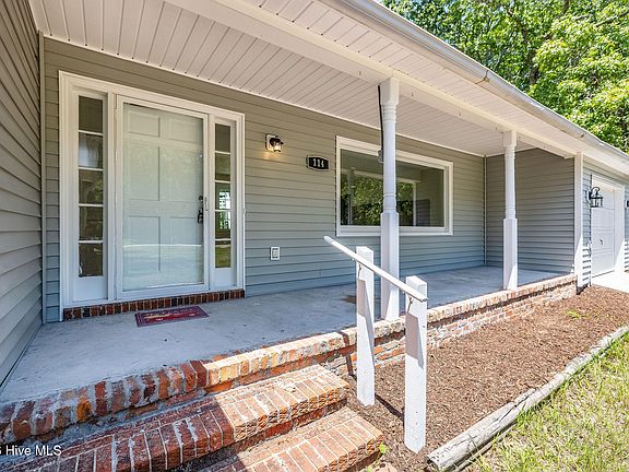 3rd image of 114 Country Place Road