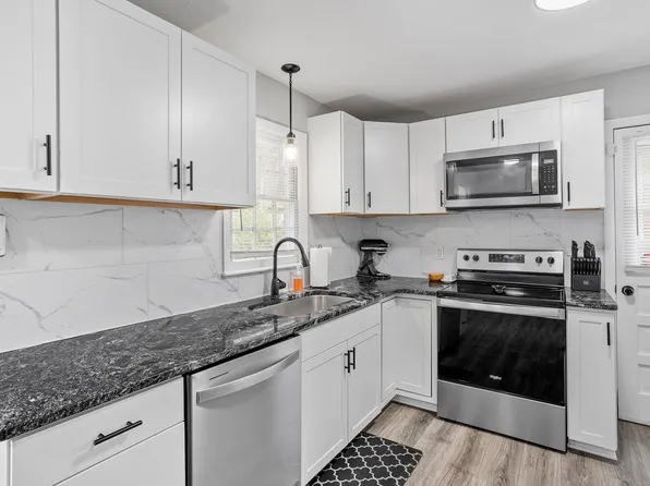 3321 Renee Dr, Sanford, NC 27332