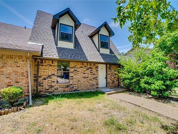 2nd image of 11 Riverview Ct