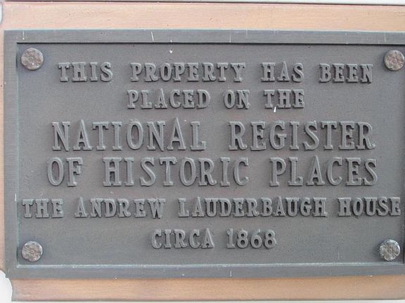 4th image of 613 E High St