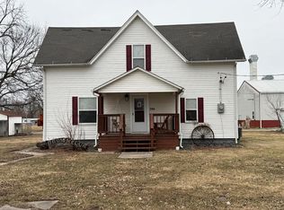 706 N Olive St, Queen City, MO 63561