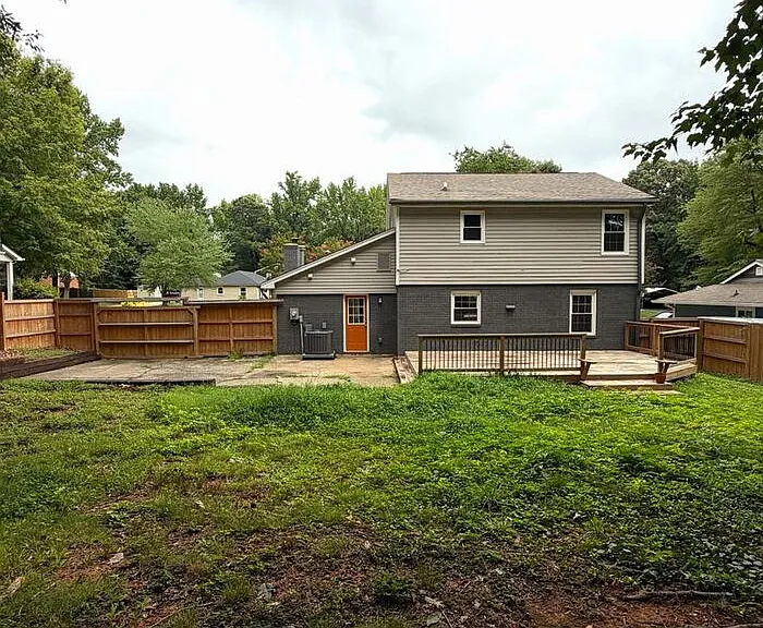 5406 Barrington Dr — Photo 19
