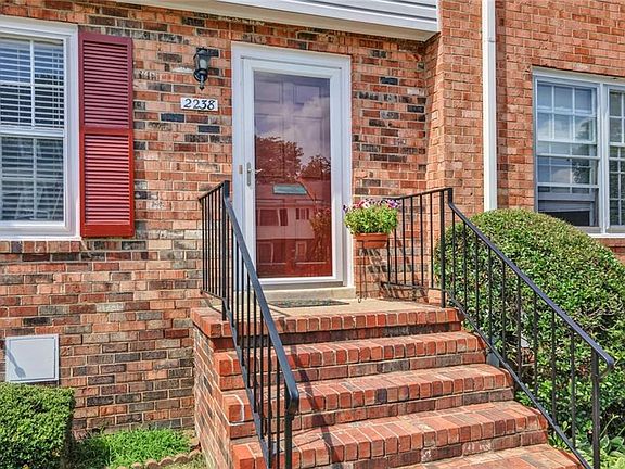 3rd image of 2238 Kingsbrook Dr #2238