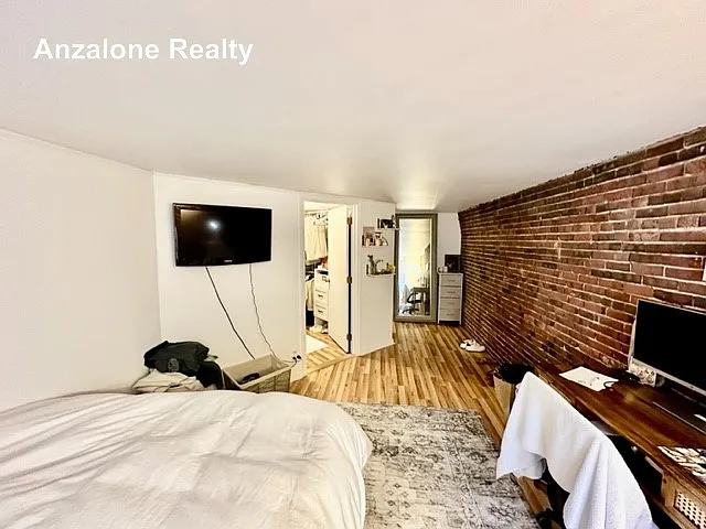 102 Commercial St #5 — Photo 9