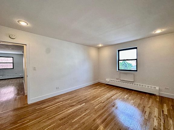5th image of 14945 Northern Blvd APT 3T