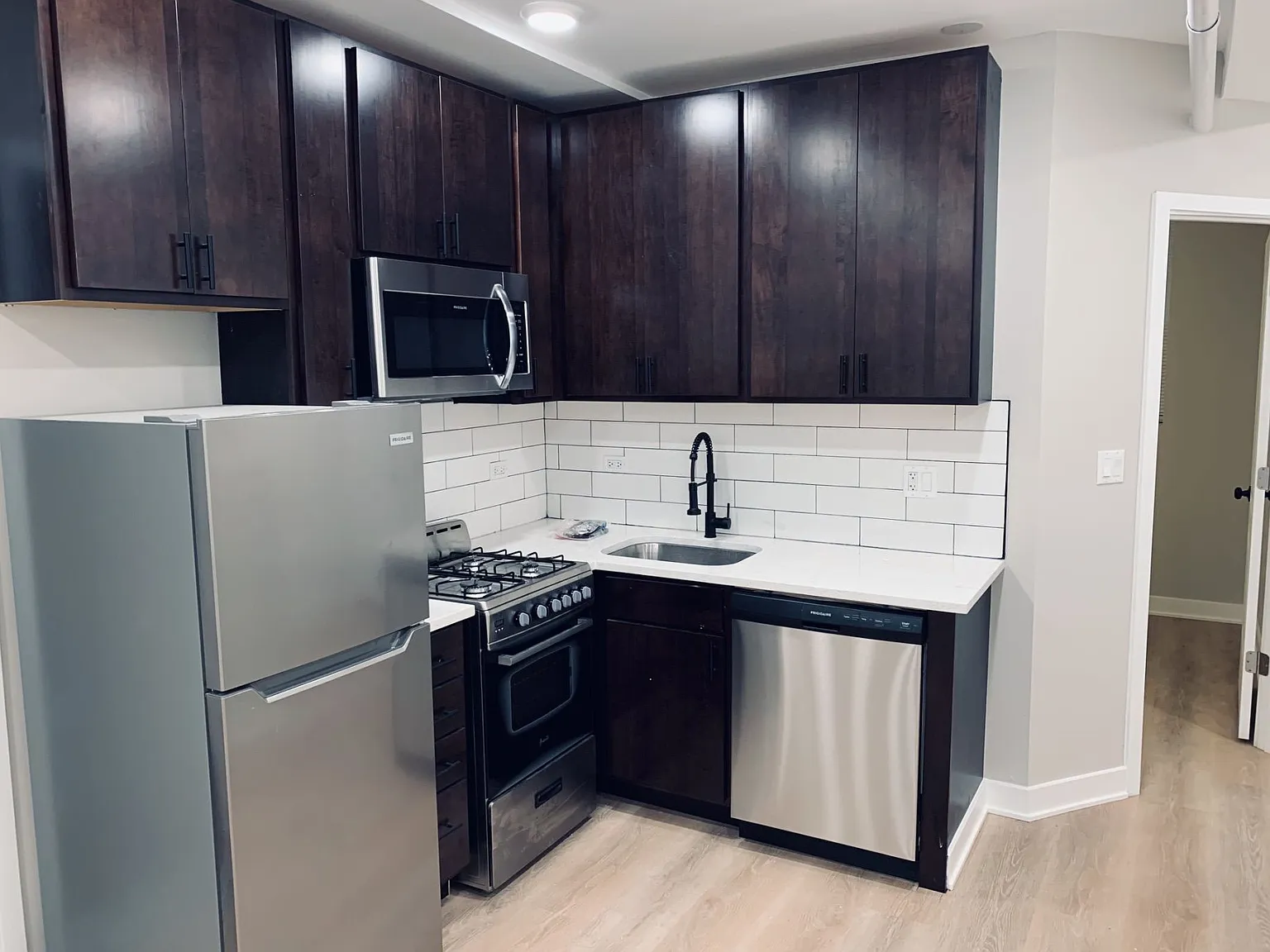 4057-59 W School — Photo 2