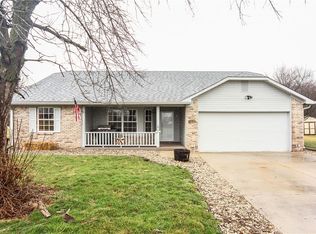 2210 E Brandywine Ln, Greenfield, IN 46140