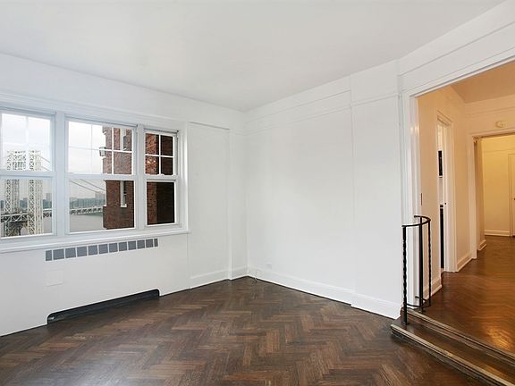3rd image of 160 Cabrini Blvd APT 93