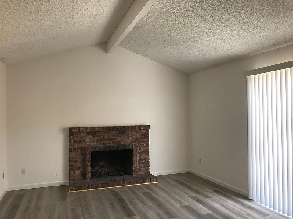 1st image of 7947 Deer Creek Dr