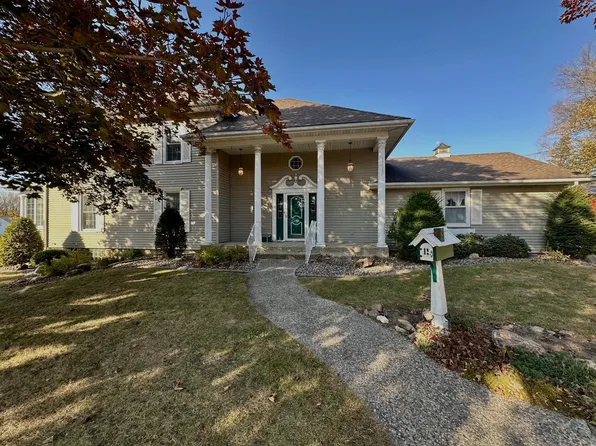 11 NW 1st St, Adams, MN 55909